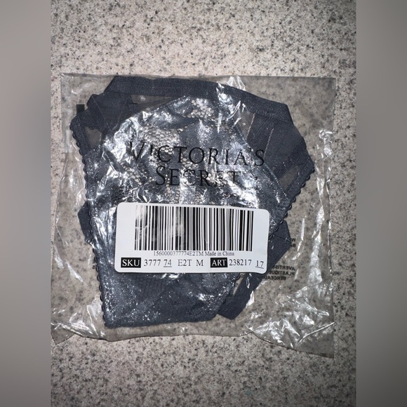 NEW Victoria's Secret metallic lurex Lace v-string Thong size medium - Picture 4 of 4